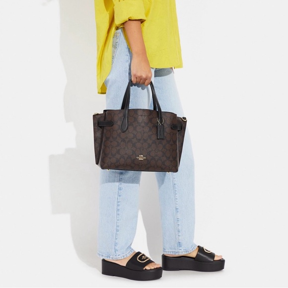 Coach Hanna Carryall Bag in Signature Canvas Jaquard - Picture 4 of 11